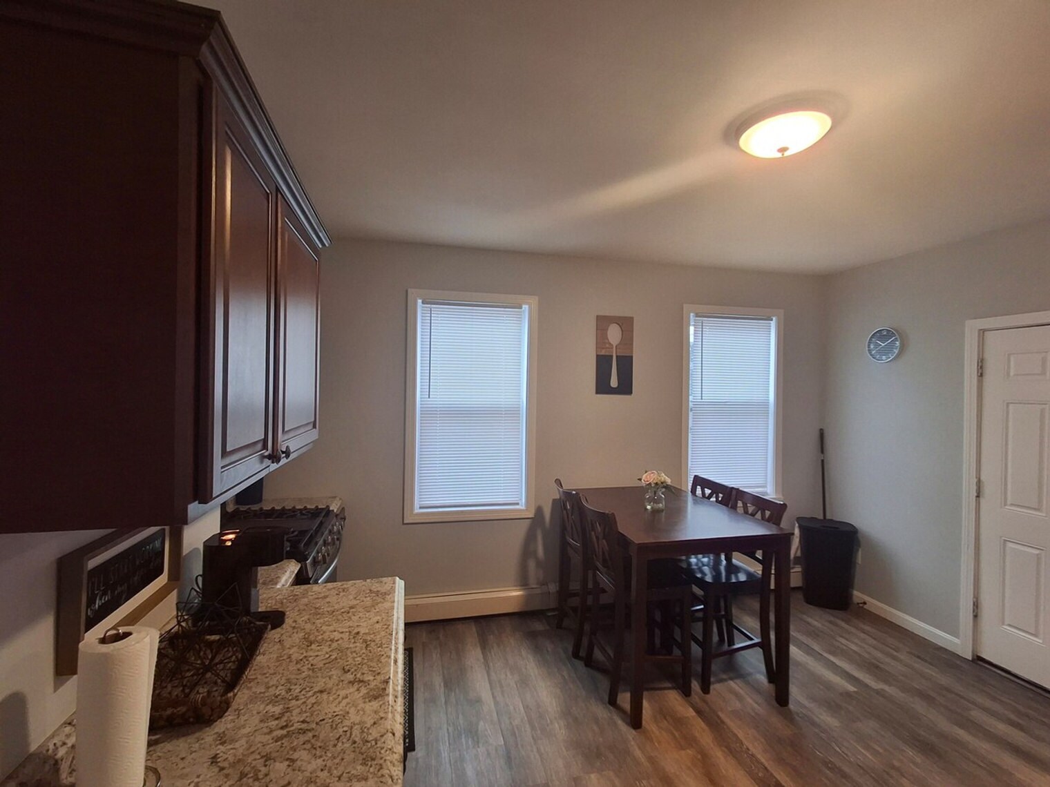 Building Photo - 474 Manton Ave