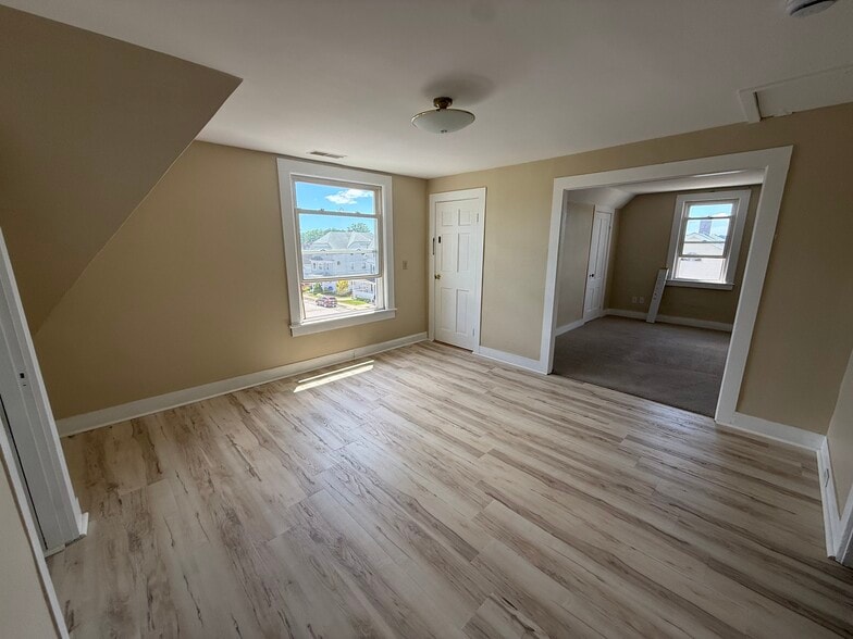 Dining room - 11 Summer St