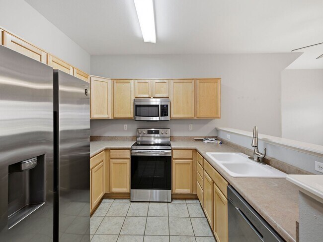 Building Photo - 203 Lucca Dr