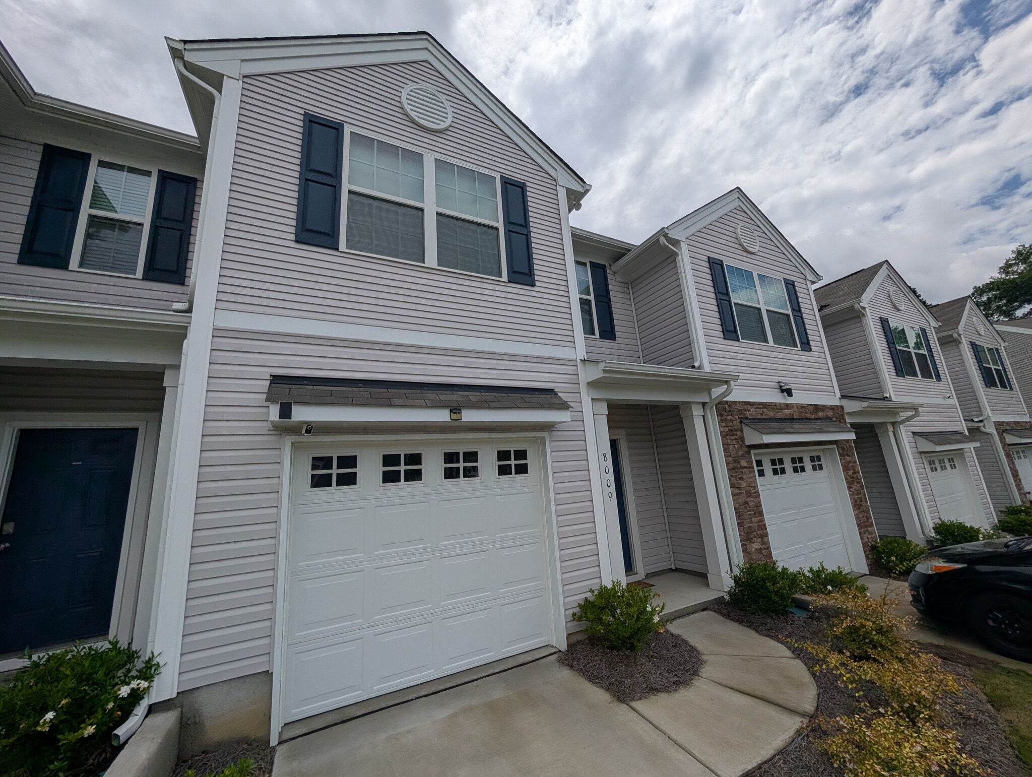 Building Photo - Room in Townhome on Murray Br Dr