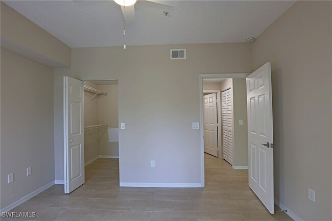 Building Photo - 11521 Villa Grand