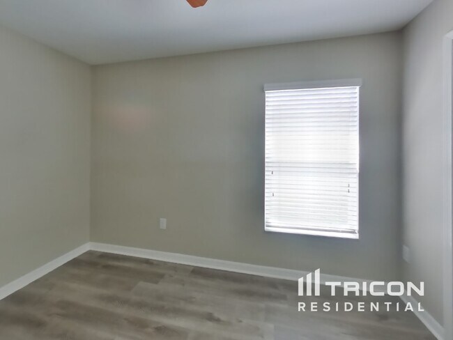 Building Photo - 10242 Strawberry Tetra Dr
