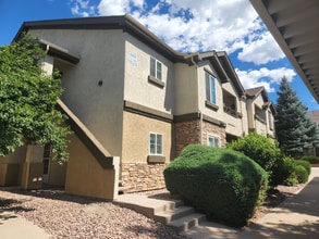 Building Photo - 4008 Riviera Grove