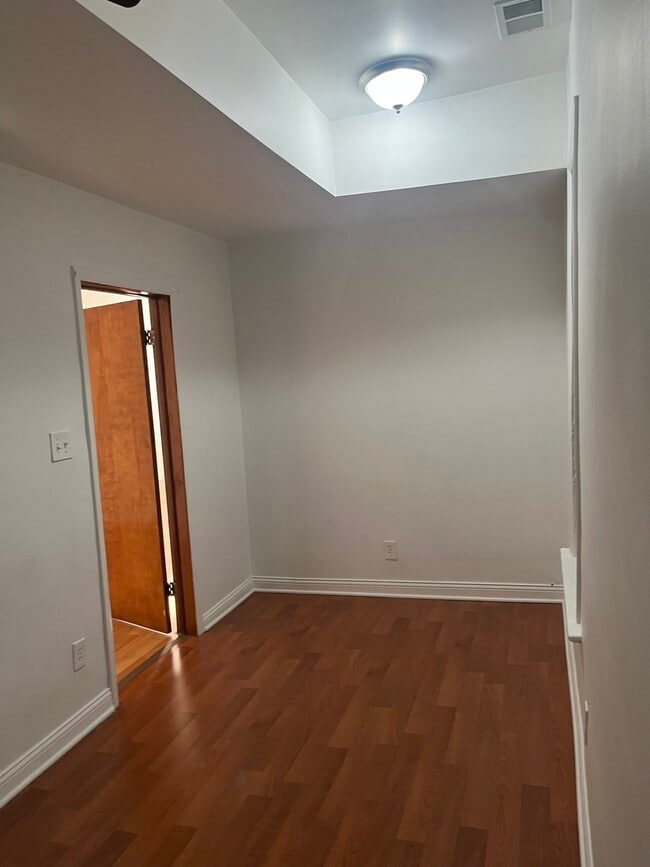 Building Photo - 2851 S Emerald Ave