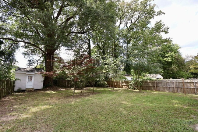 Building Photo - 511 Highland Dr