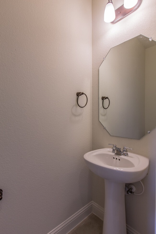 Building Photo - 16020 Travesia Way