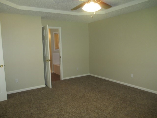 Building Photo - 3127 Majestic Oaks Ln