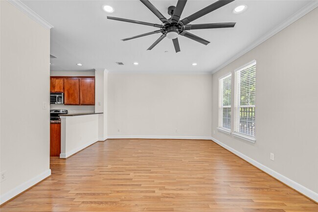 Building Photo - 3001 Murworth Dr