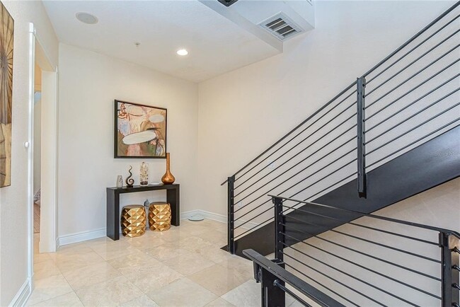 Building Photo - 4907 Bayshore Blvd