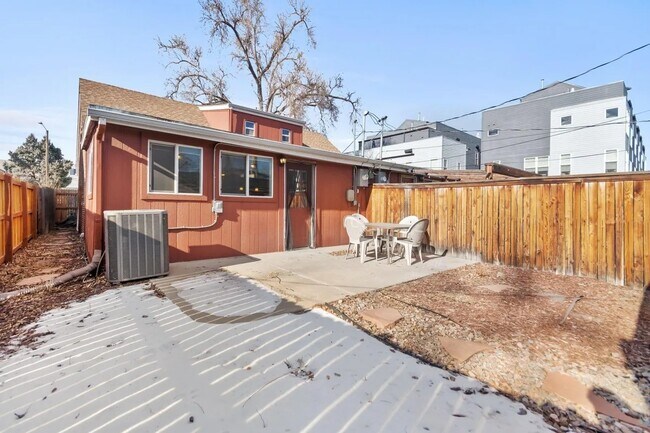 Building Photo - Beautiful home for rent near Sloan's Lake!