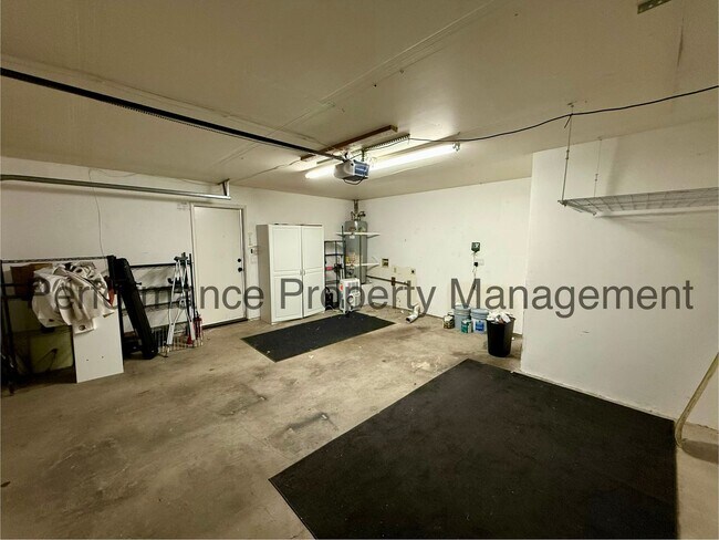 Building Photo - Beautiful 3 Bed/2 Bath Home in Fresno w/ RBP & $0 Deposit Option