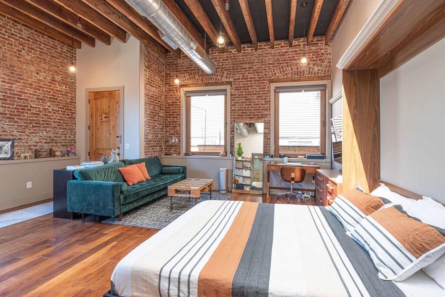 Building Photo - 621 14th St