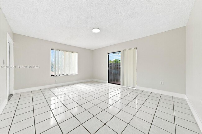 Building Photo - 20117 SW 88th Ct