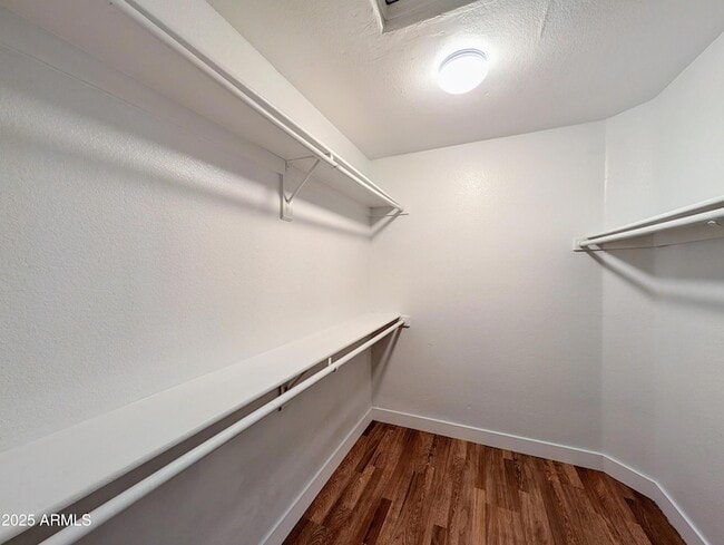 Building Photo - 7059 W Gardenia Ave