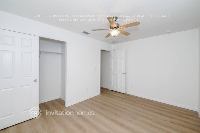 Building Photo - 22 Poinsettia Ln