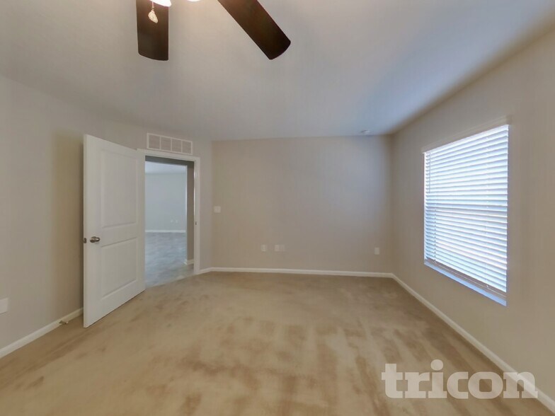 Building Photo - 11345 John Rutledge Pl