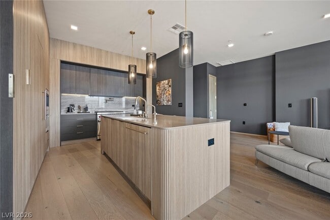 Building Photo - 8475 Michael Cherry Ave