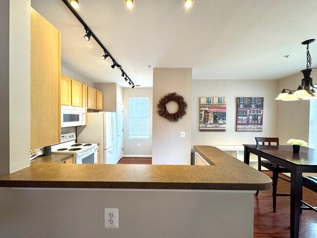 Building Photo - 42435 Hollyhock Terrace
