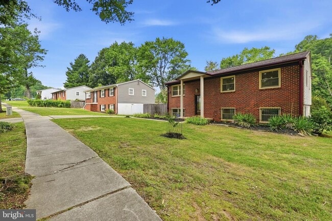 Building Photo - 17004 Gohagen Rd