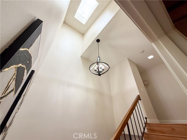 Building Photo - 1034 Romney Dr