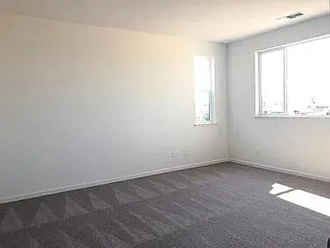 Building Photo - 4439 Flannelbush Dr