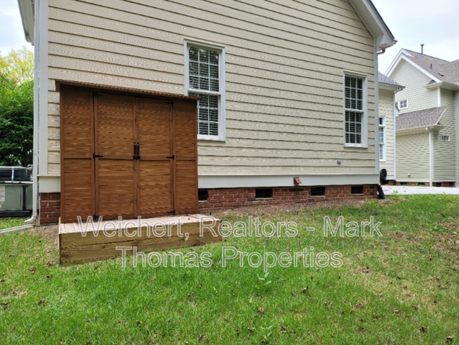 Building Photo - 116 Hamilton Hedge Pl