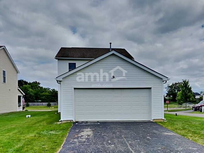 Building Photo - 1893 Sandy Lake Dr