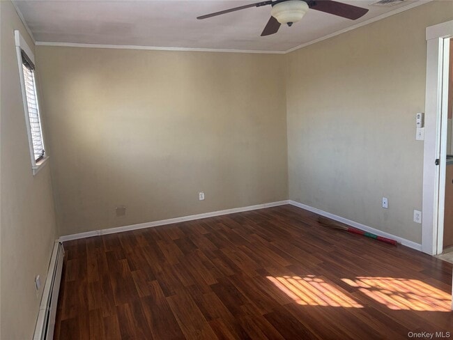 Building Photo - 109 Roosevelt Ave