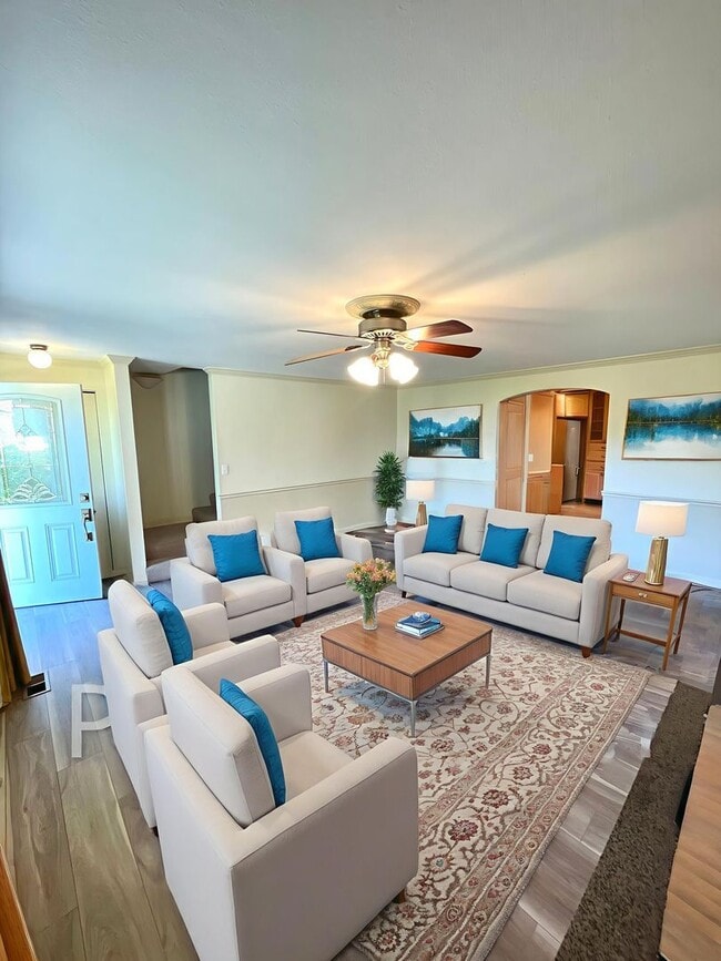 Building Photo - $500 off First Full Month! 2 Bedroom Tacoma Townhome