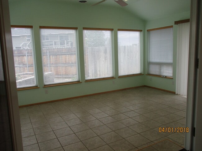 Building Photo - 2539 S Underwood St