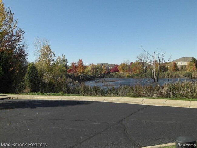 Building Photo - 28017 Hopkins Dr