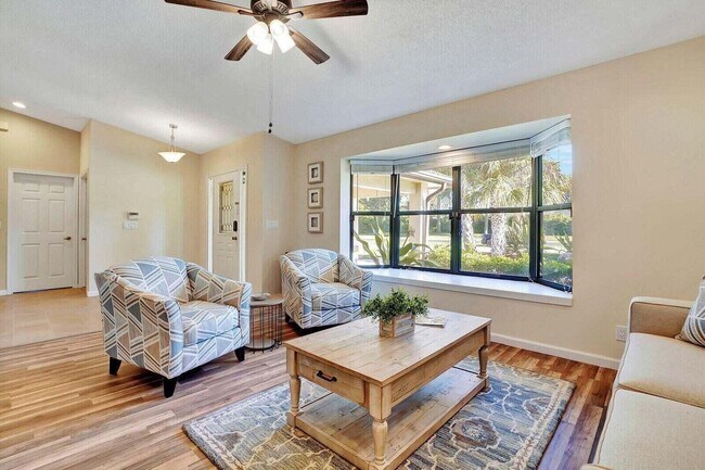 Building Photo - 14148 Paddock Dr