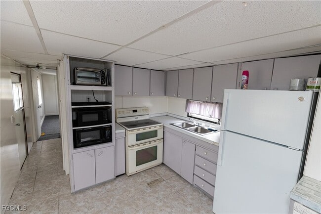 Building Photo - 17861 Palm Creek Dr