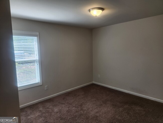 Building Photo - 47 Station Overlook Dr