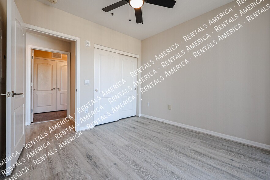 Building Photo - 16 W Encanto Blvd