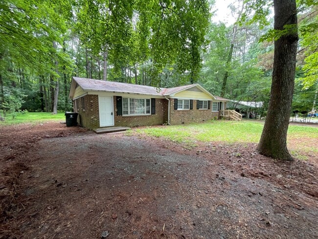 Primary Photo - Fantastic location near downtown Pittsboro...