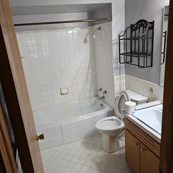 Building Photo - 4254 N 91st St