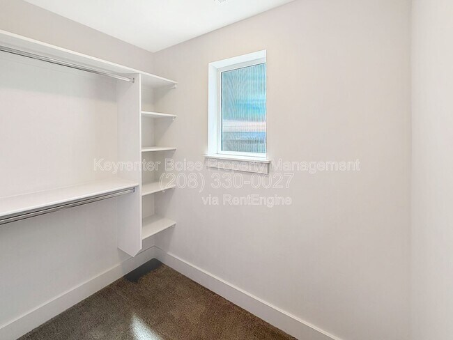 Building Photo - 3033 S Trailwood Way