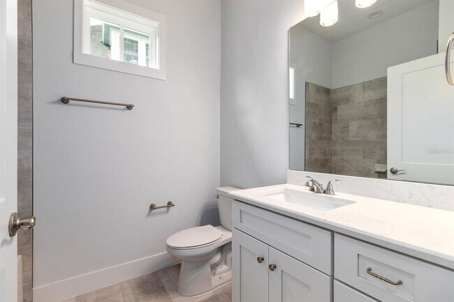 Building Photo - 420 NW 1st St