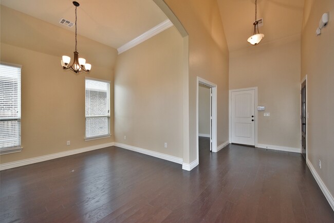 Building Photo - Spacious Luxury home in Deer Creek Schools!