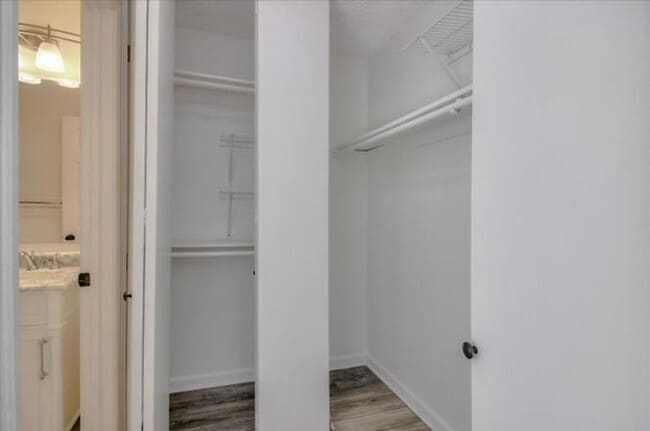 Building Photo - 1032 Summermist Ct
