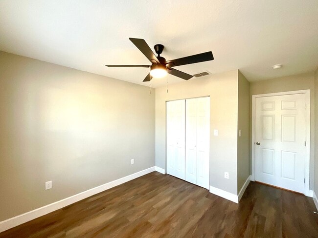 Building Photo - Modern Home With Covered Patio & Fenced Yard!