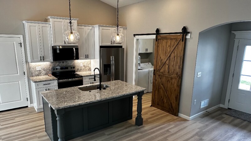Building Photo - 9901 Weeping Willow Dr