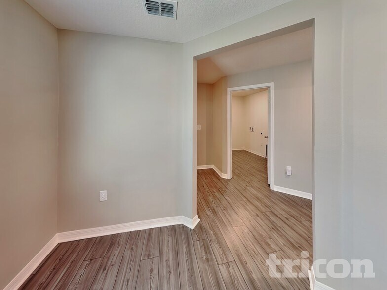 Building Photo - 449 Kensington View Dr