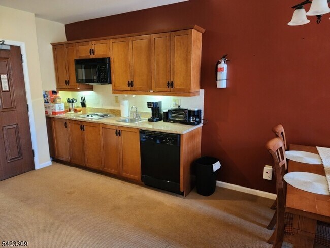 Building Photo - 200 NJ-94