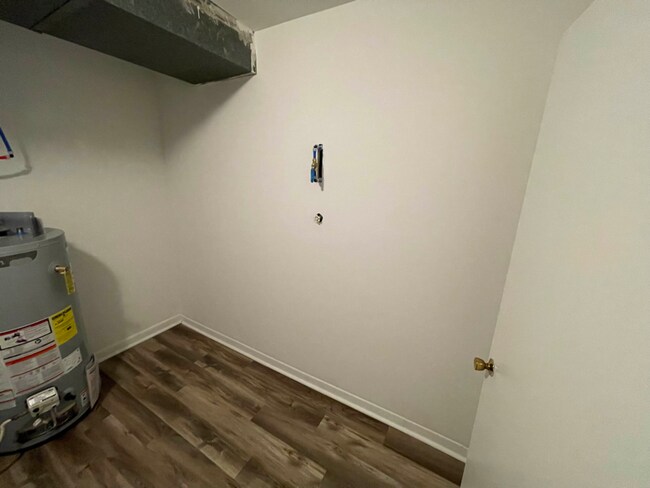 Building Photo - 5 Hapgood Hill