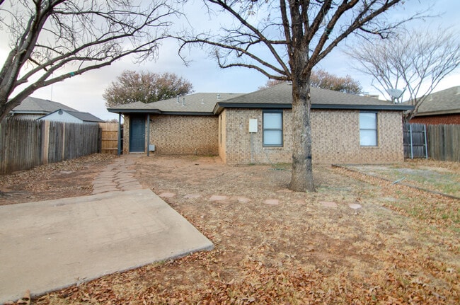 Building Photo - 2113 84th St