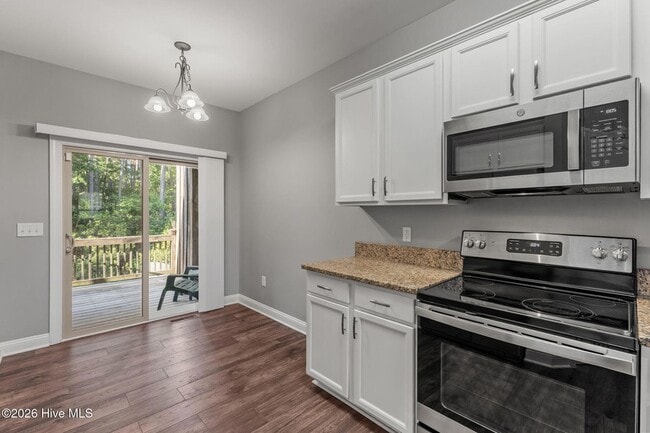 Building Photo - 108 Cypress Cir