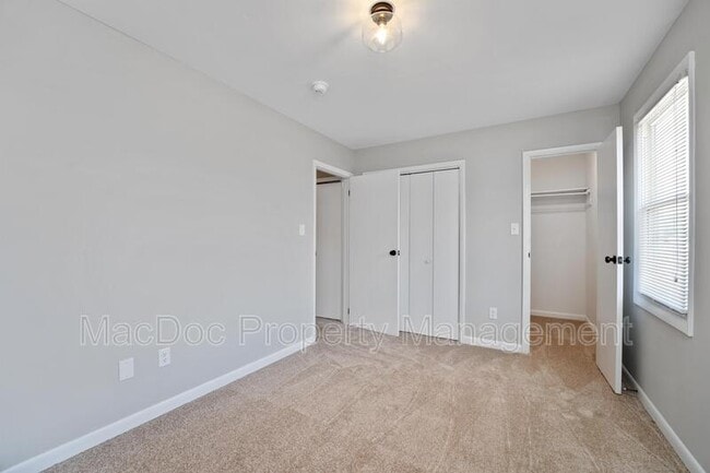 Building Photo - 5239 Daffodil Dr