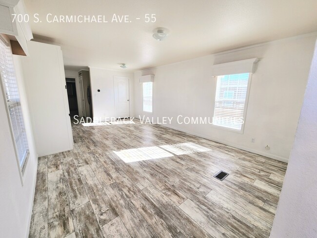 Building Photo - 700 S Carmichael Ave